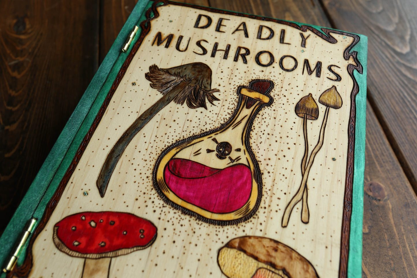 The Foragers Guide To Deadly Mushrooms - Wooden Book Dice Box